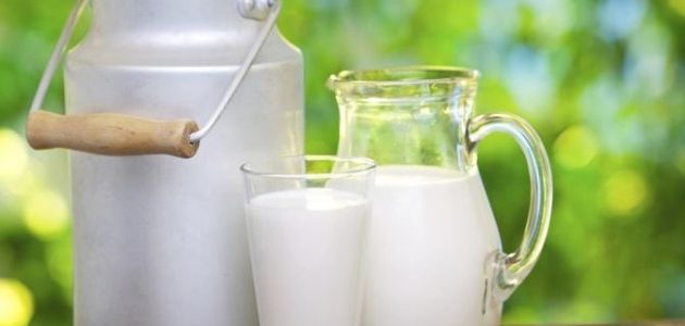 تفسير حلم إعطاء اللبن لشخص